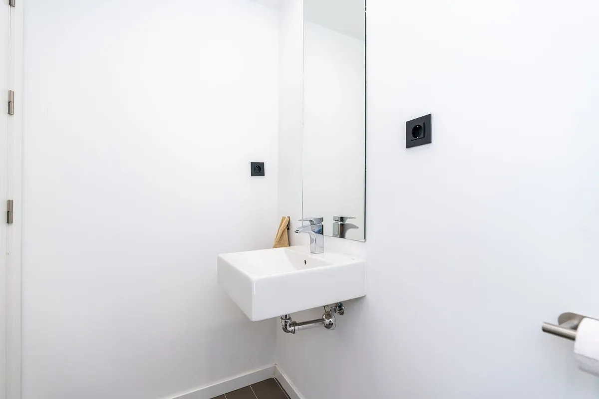 d1624487-9974-4797-9e50-418b00c22dc8