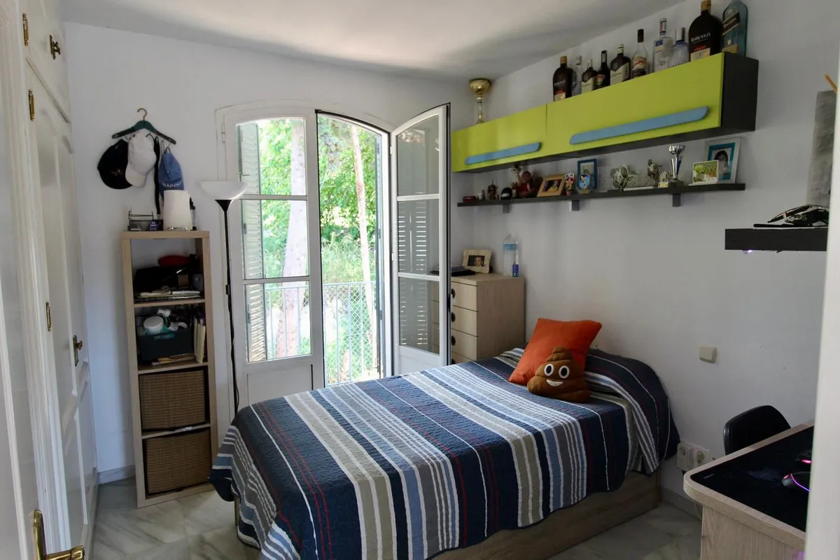 972db36b-82ae-4f3f-b3a0-1326d62bd2ed