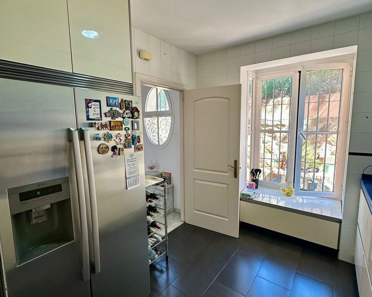 9e3349ae-085d-42c4-aebb-25627f39386a