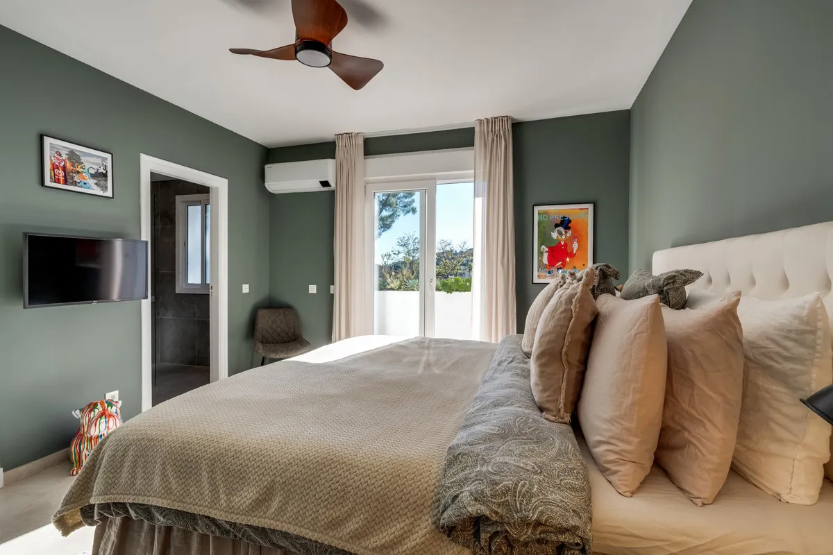 bf52af11-44d0-4bc4-9b5f-eb1fa5e0002a