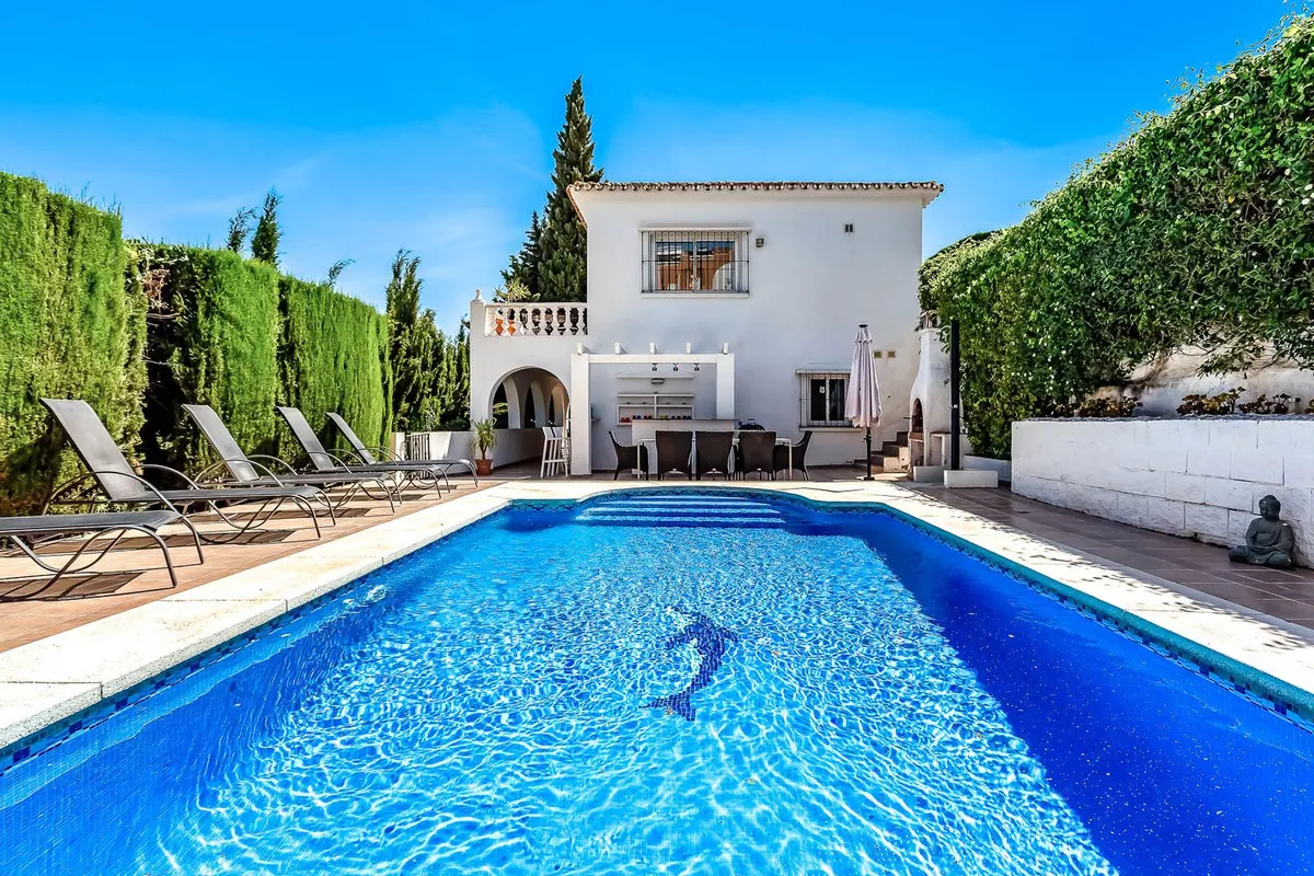 12e8d879-49c9-4280-8ba0-5b78c32d01c6