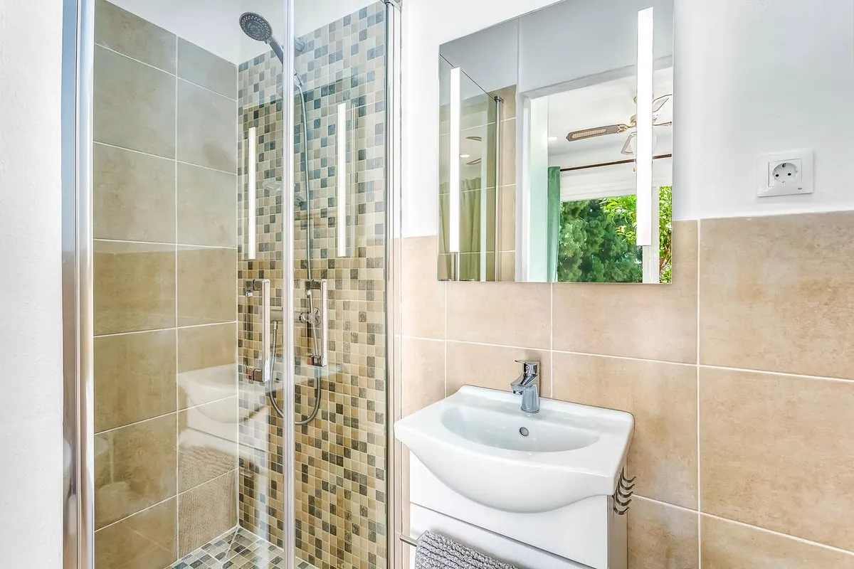 2fdc0577-a8e6-4bec-bc86-d8be71c2f30f