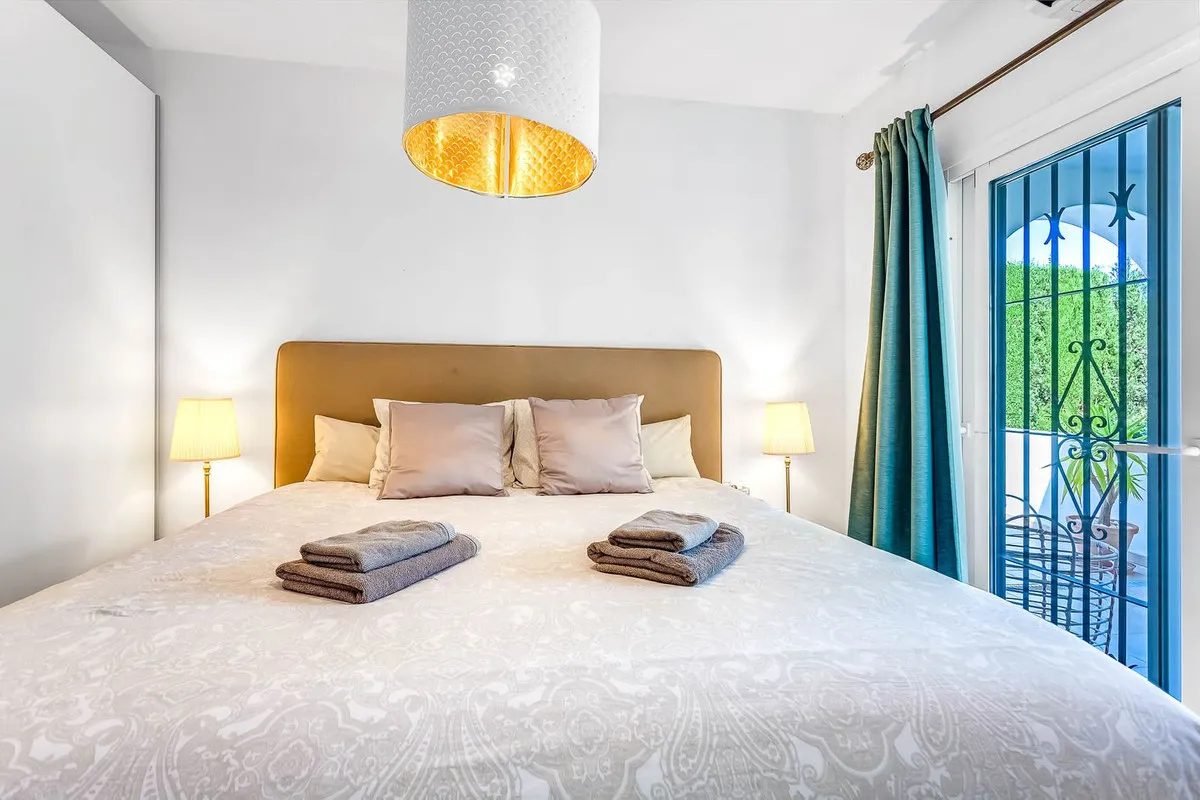 a497fff7-40d9-4934-99e7-ea6614a52e25