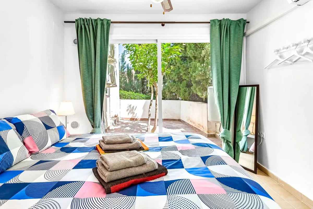 ae843a7f-b618-47fd-ac4b-4a4b3e400021