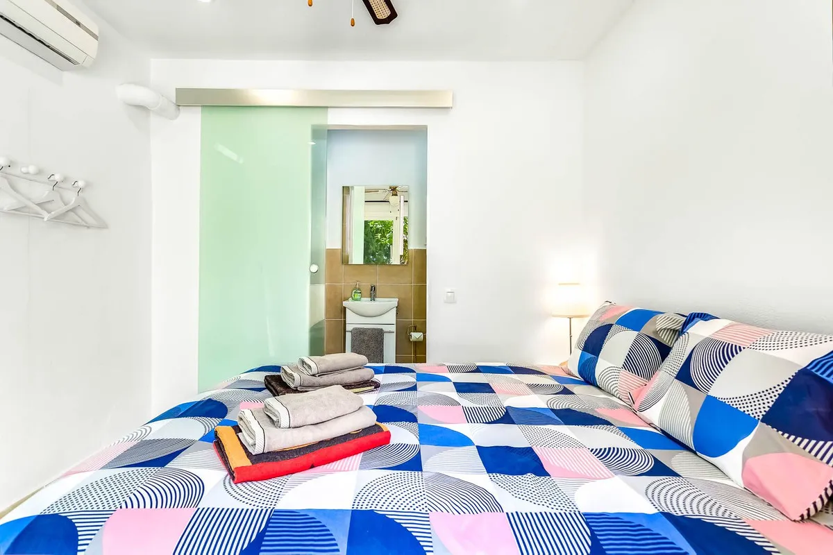 e37519a7-8304-4d9f-9681-c6ab79f204f5