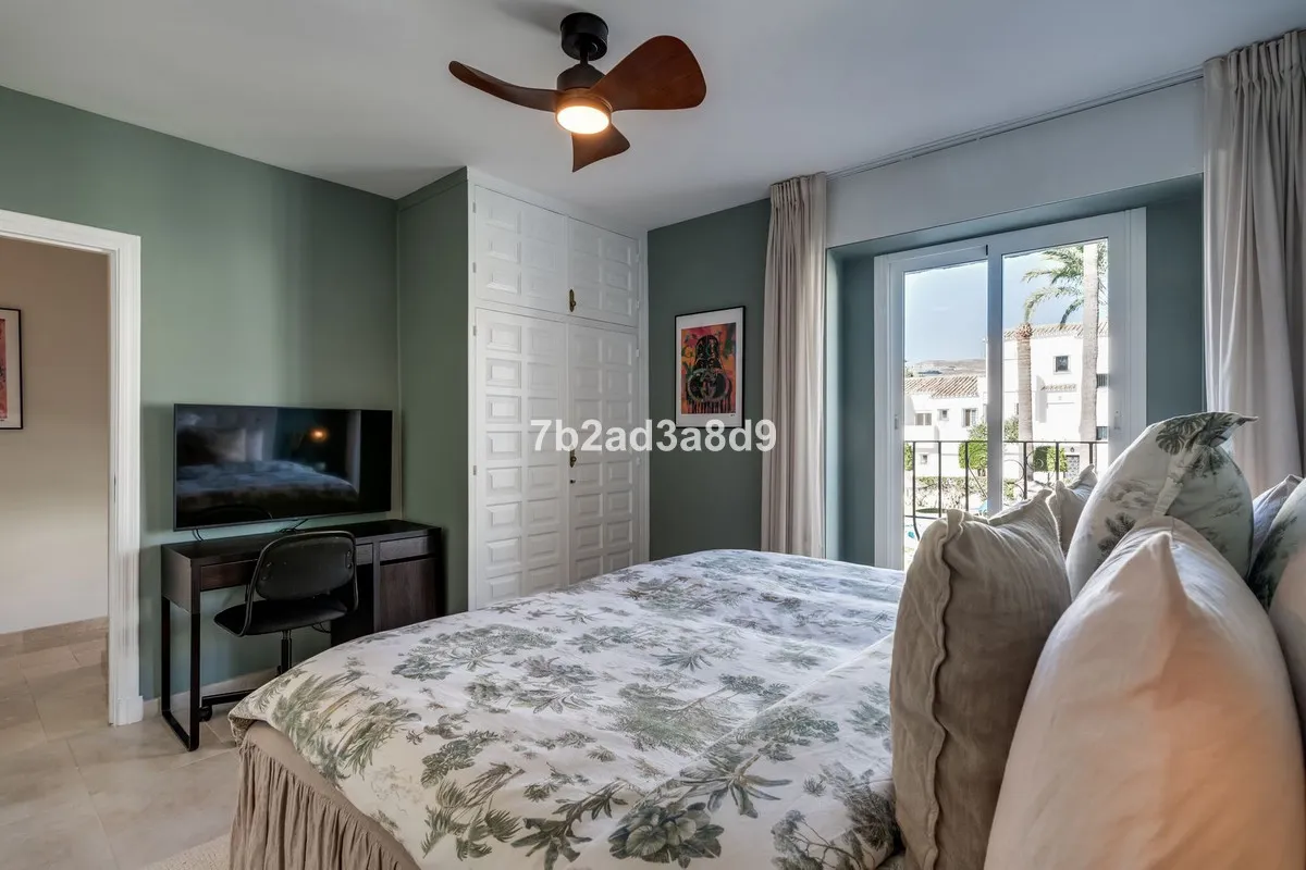 01ad08f2-6c7f-40e6-9569-99b43cc7a882