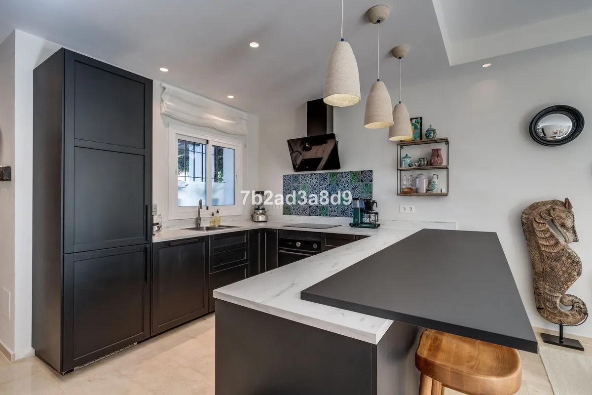 97bfa360-0bef-46f3-8ebe-93c2443c0a1a