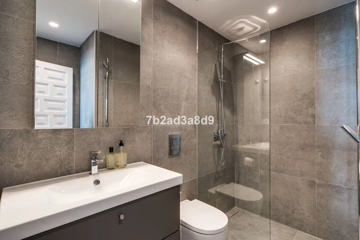 c6ca0b54-f5bb-41a4-9484-b9877d8cf4b7