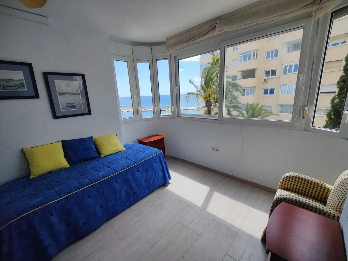 afe21910-5419-4fd6-be12-8aa9c5f2a62c