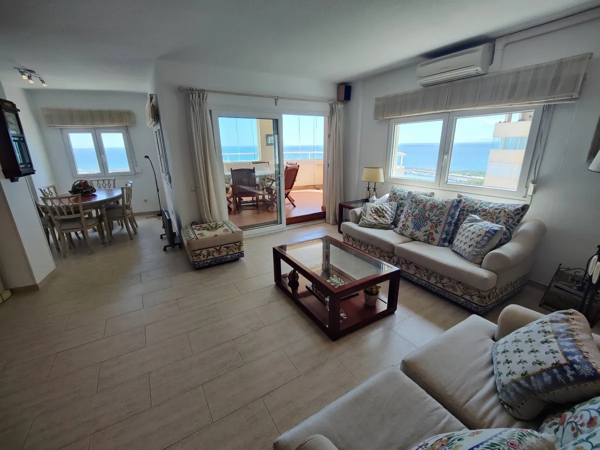 e02bf927-c835-4439-8694-e3f1e738f5e5