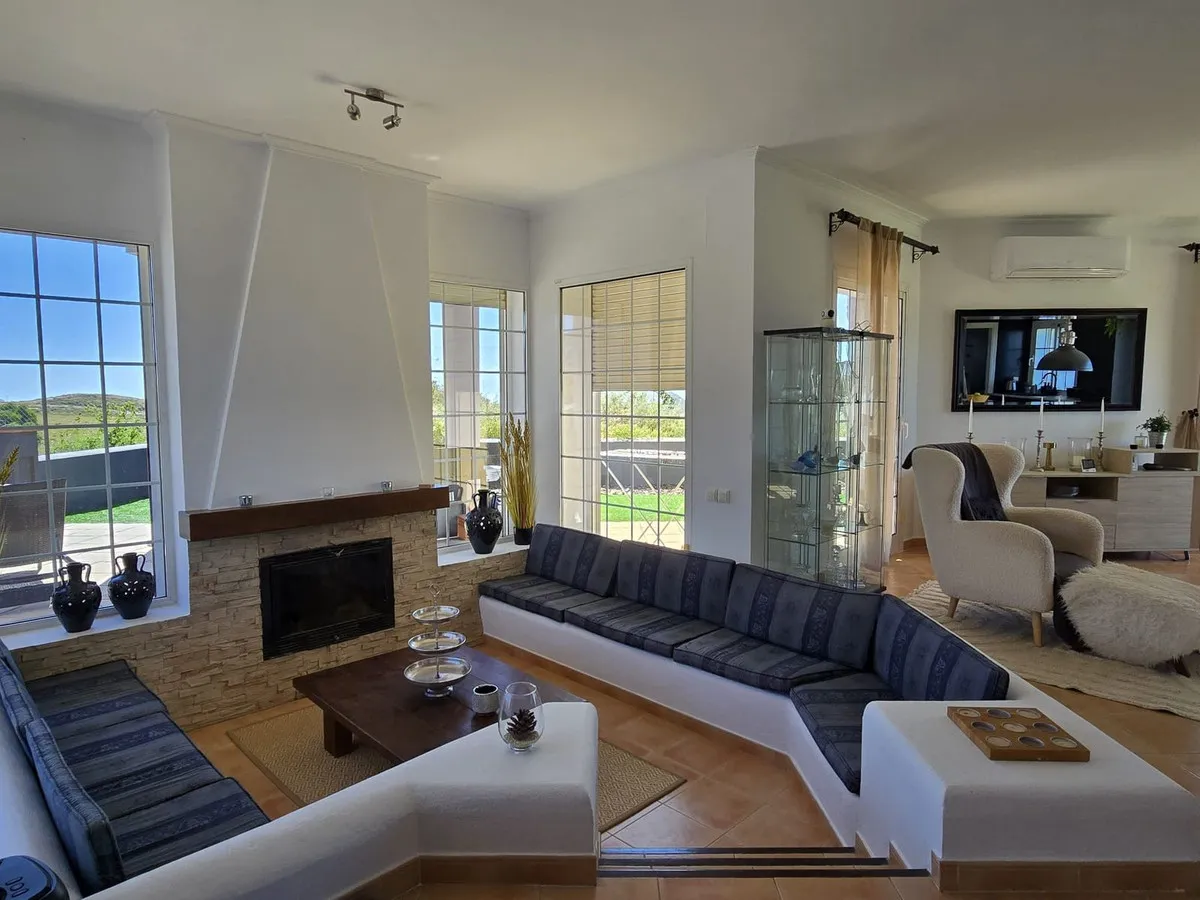 cebebb86-b472-4dd2-a33f-ce1bdc21d962