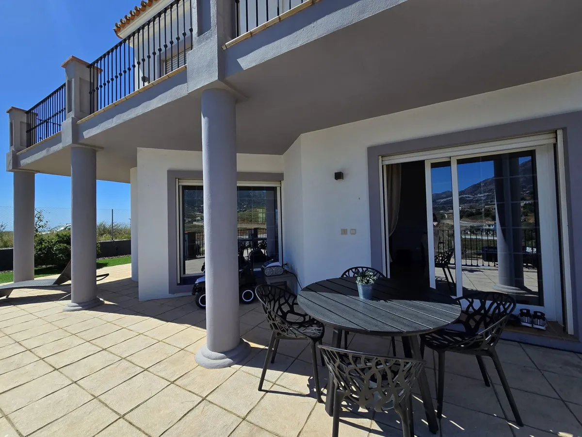 fb84033a-02fa-4043-8137-cc87adaa9163