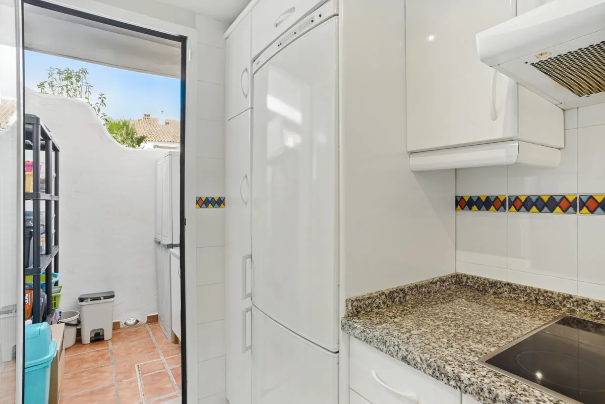 1b6f9e6f-b38e-4ad9-900a-09ba064a6ed3