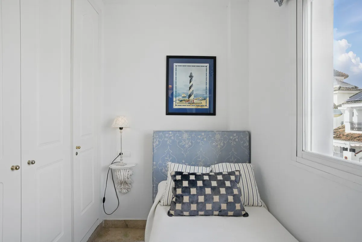 5c34ccb3-96ae-4ba5-9102-57425531a7e9