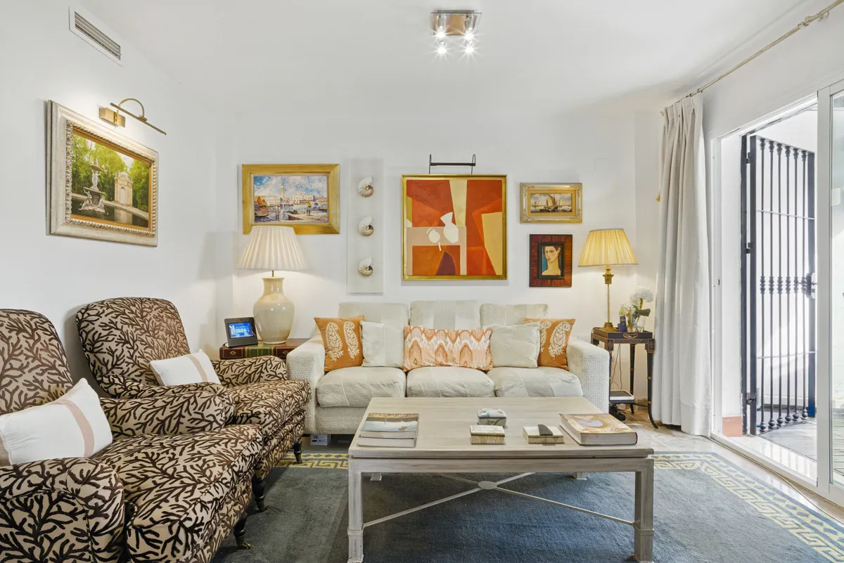 d9bd15ac-e7a9-41b8-b69d-160db8b78476