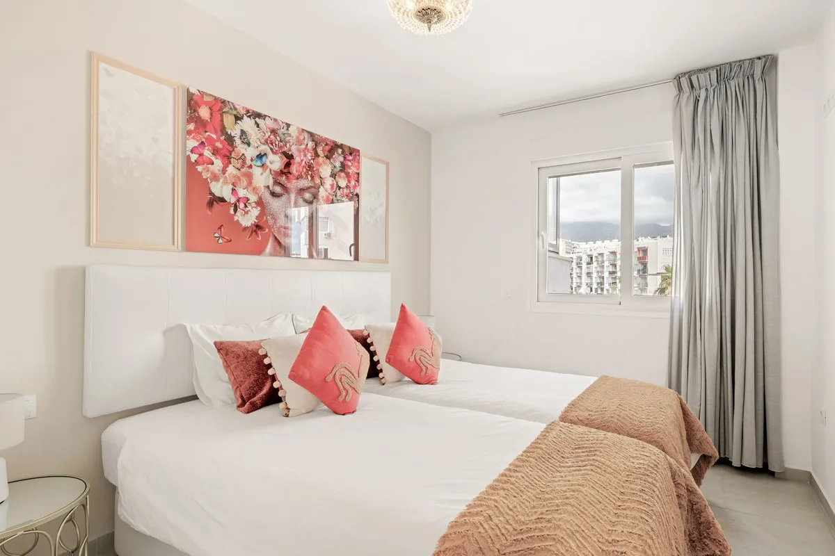 16354037-37d2-4e01-8f76-c7b974bd8ccc