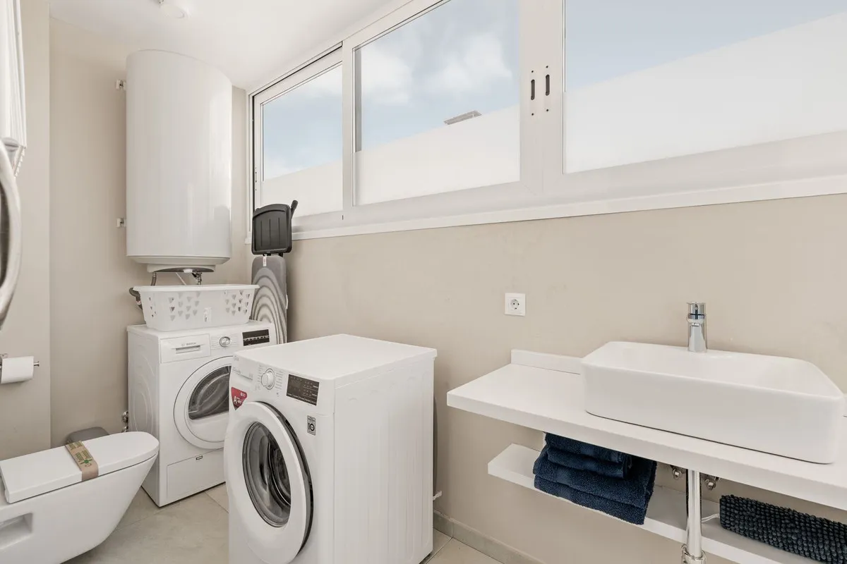 a8474f36-6692-4677-b64f-0726c7ca2219