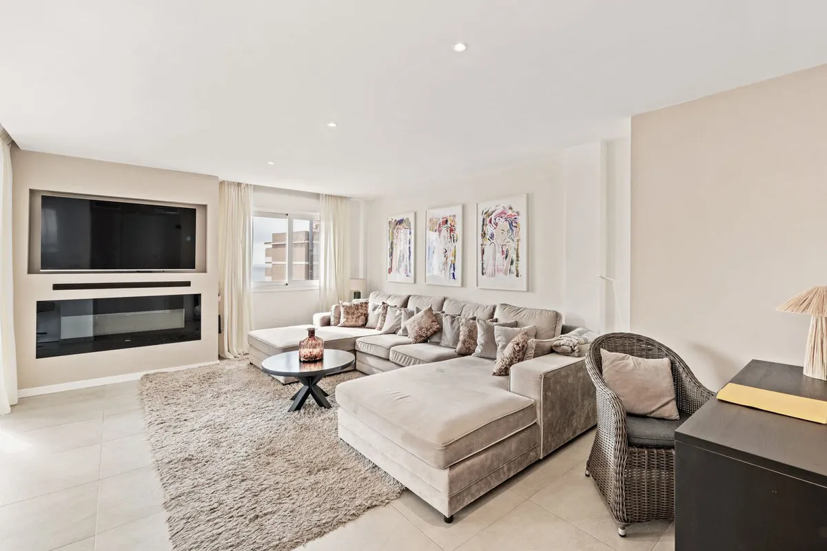 e8431648-9f26-4b5f-8ae3-ca7b0bb85498