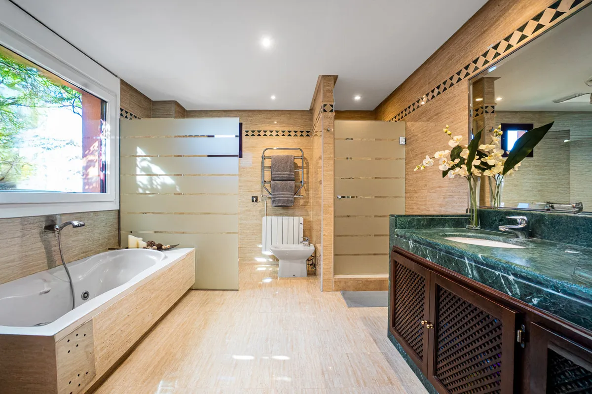 80bc71fb-493d-42f6-8ddb-286a5545e469