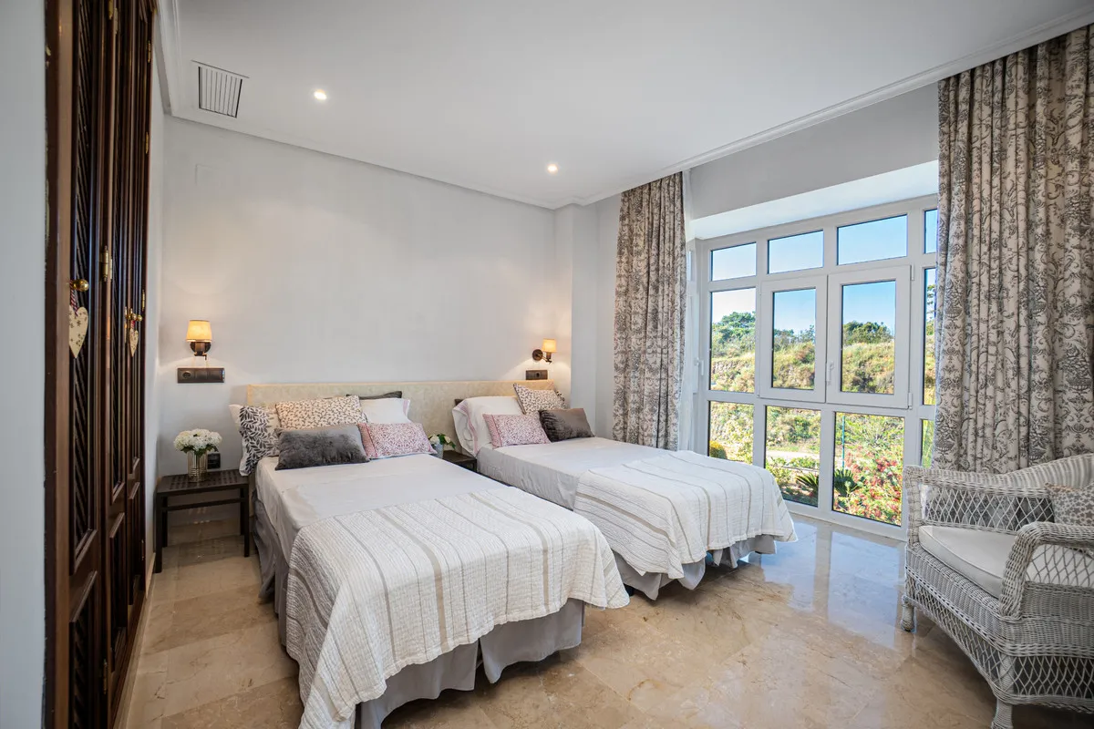 a8371ca0-c036-45ce-8039-4a04ea31591f