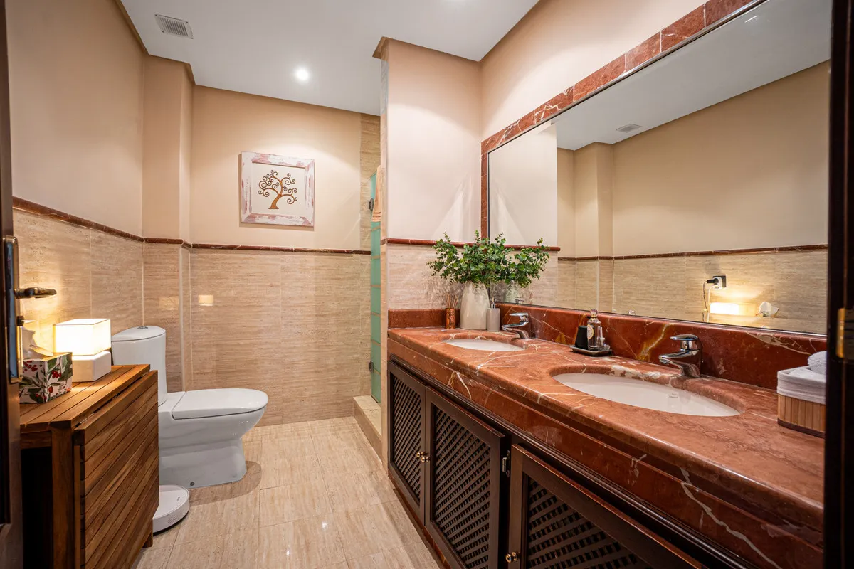 f04fcf80-76de-4f47-bac9-549ce844f55a