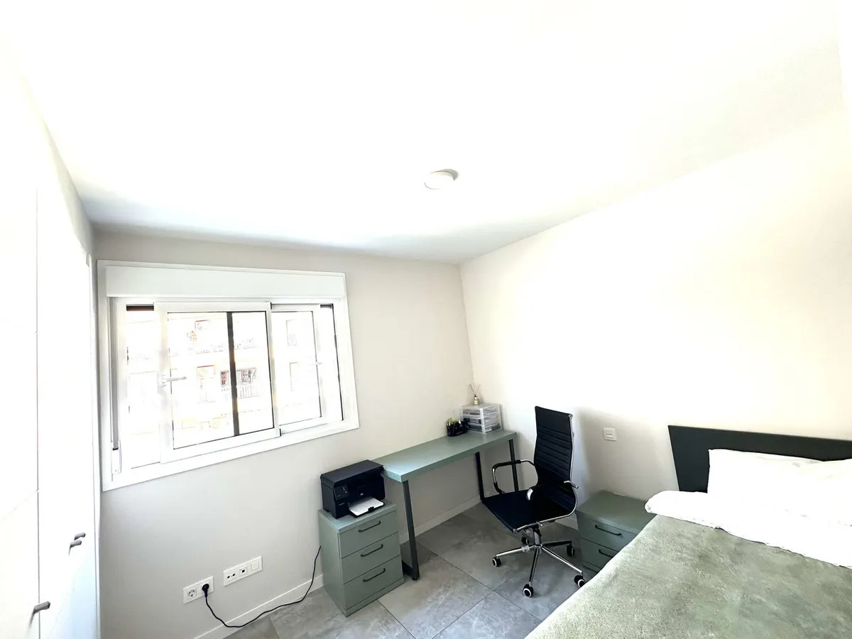 070e9b7d-527b-49c5-8164-a94e6c7d3cc9