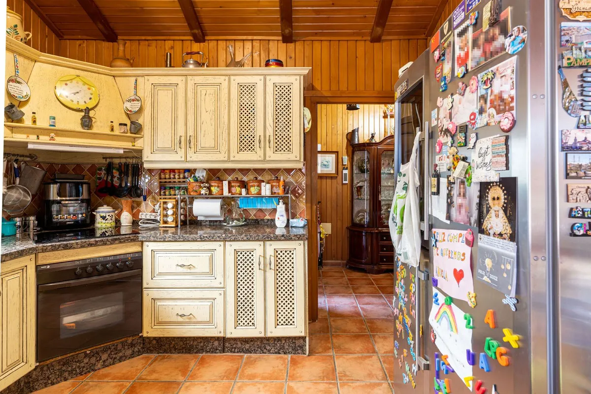 68e0db01-aaf4-4305-a360-3f51fade022f