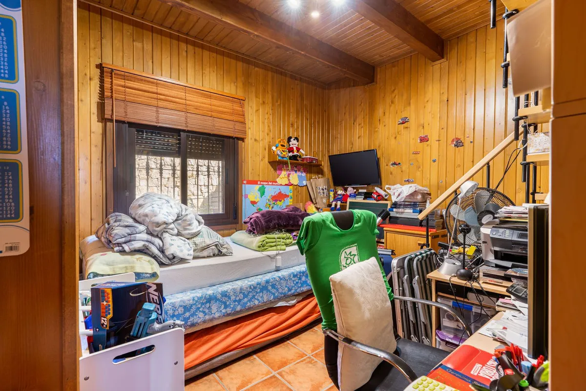 76b6e5d1-2cdf-43f2-bc33-68e0f70fca87