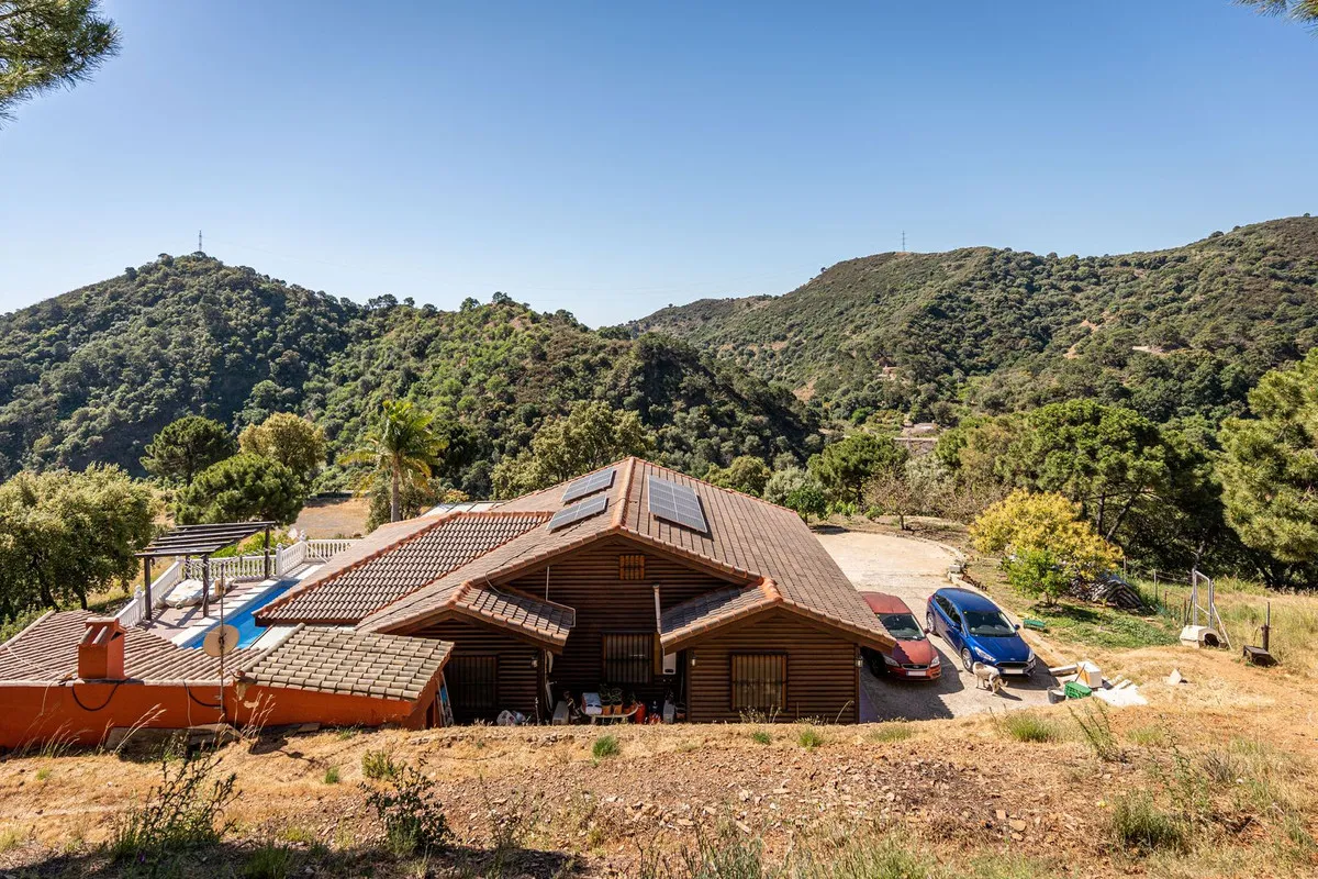 e1dc1ac5-cdb7-4144-bc33-1daadcdb3899