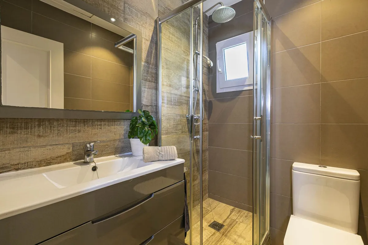 53fcf4d0-4a42-4209-89d6-f2514d13c227