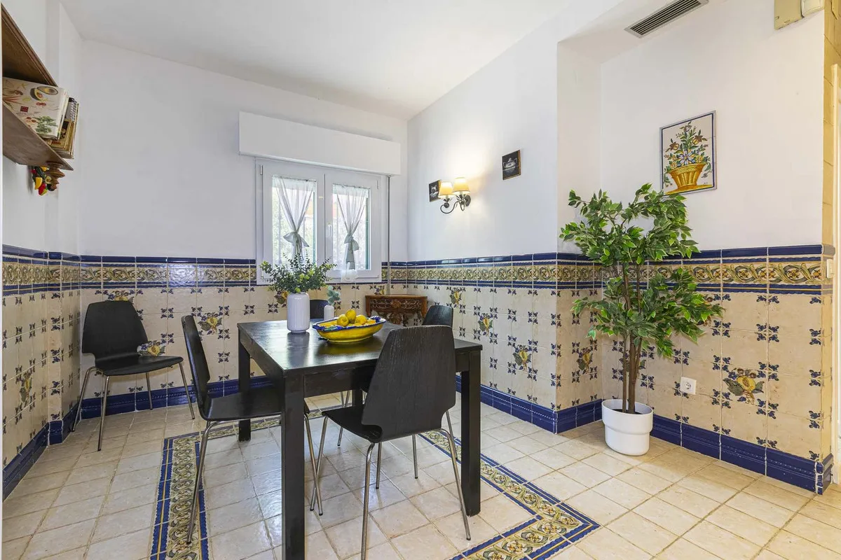 8a6e1fee-53d1-4ecc-a68c-24ac8df35970