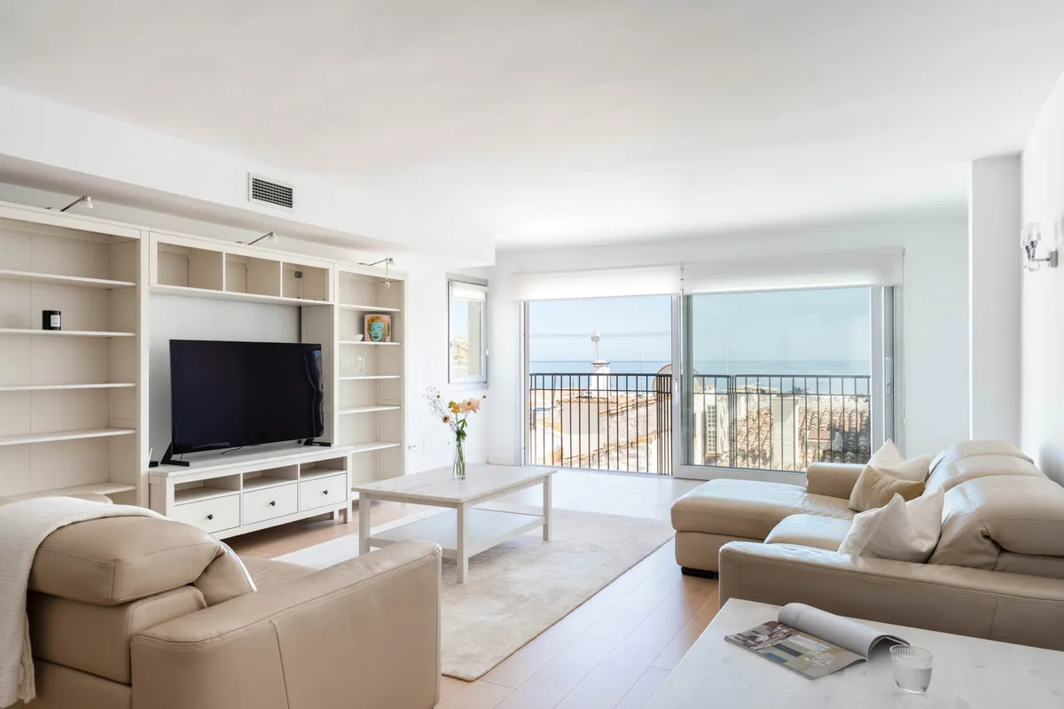 7ac0d2fb-5de5-4077-a31b-c782e831121f