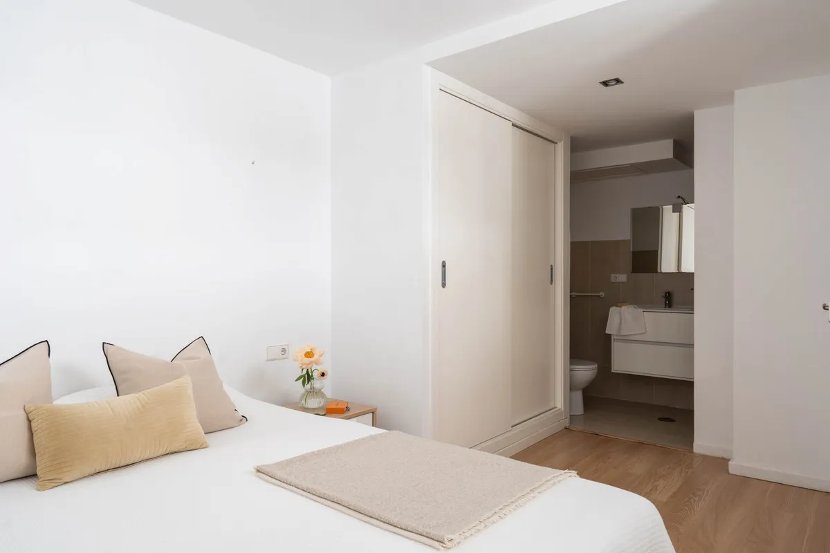 ac63738b-2444-4880-98fa-33a95350f3c5