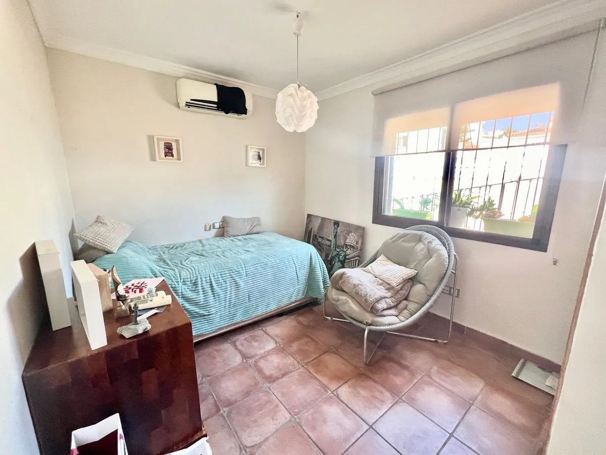 e4ad640b-dbe2-4c31-93f9-ea7b07b2af27