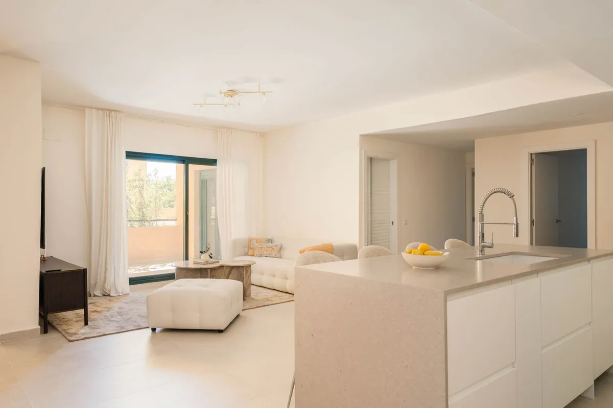 52dce6f3-a8fe-4301-a2a3-ec8d90f0e875