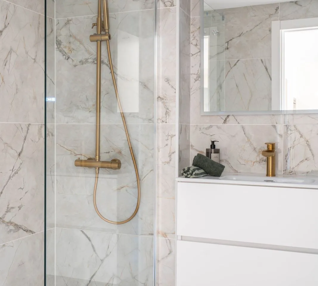 8f4c073e-fbb4-4099-af25-a8c710c71db3