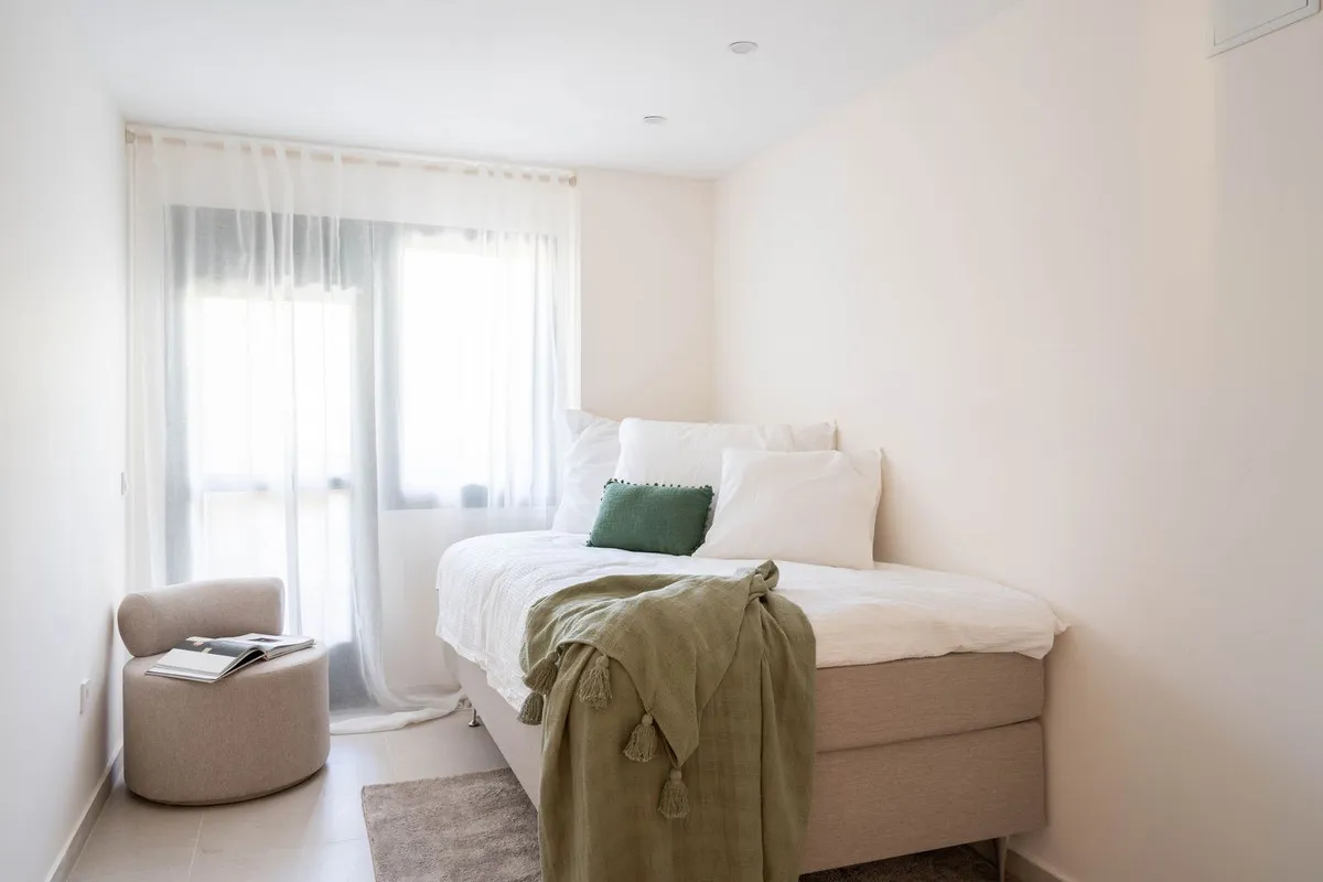 e20029c7-7683-4e63-a77d-659dad95a4ea