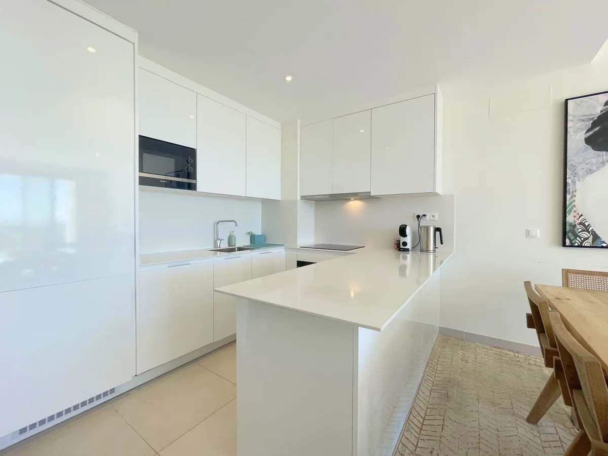 99d5a61c-8500-450e-9e4f-12701942af1b