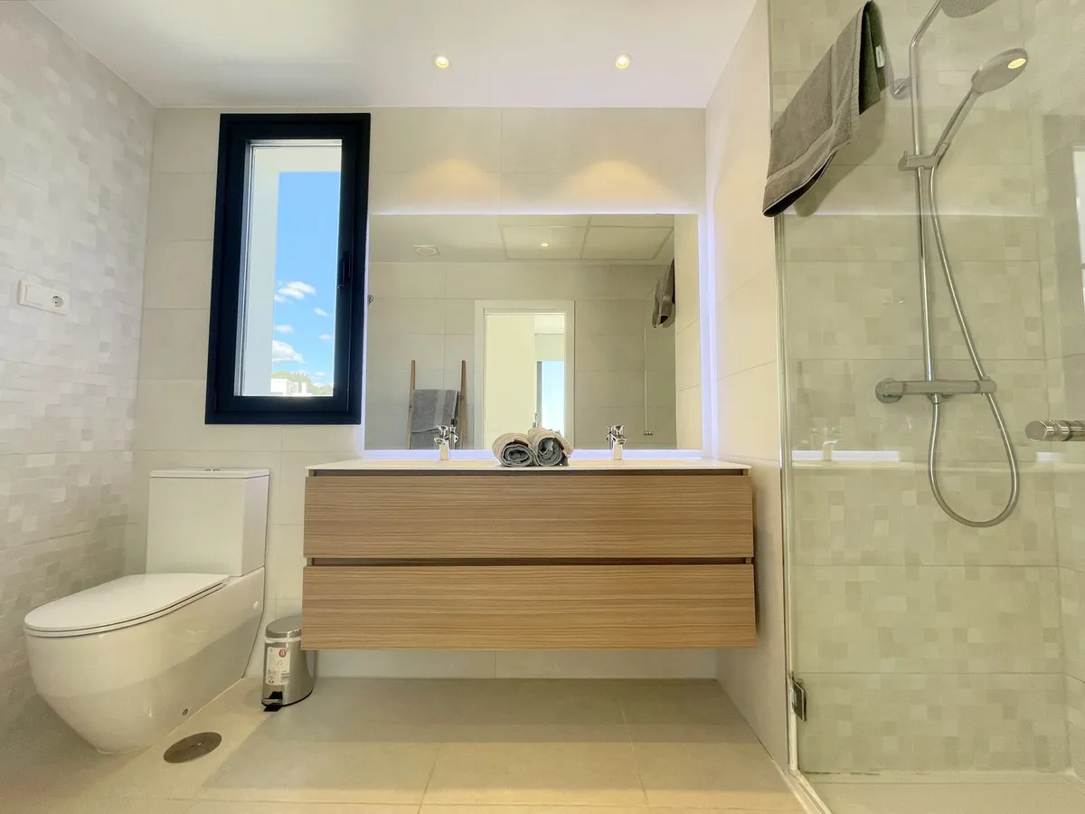 d16287ed-0c51-43cf-b2af-c40b626aa5f6