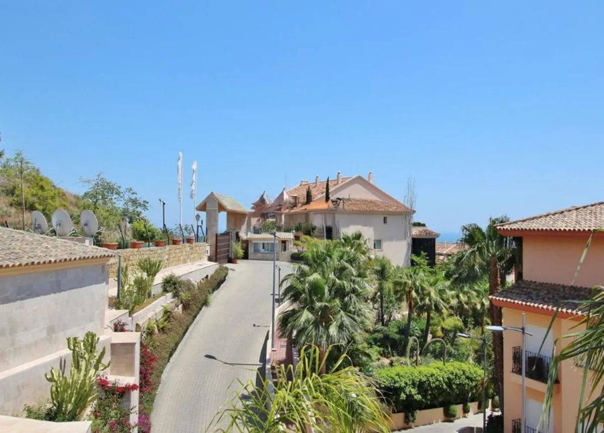 0d4e57fc-b09e-481c-83a0-97df3a66d107