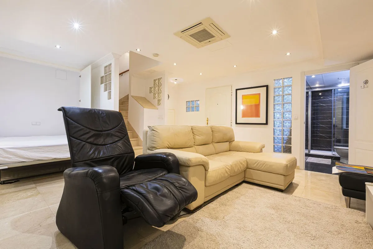 4bf10793-1c6b-4d17-9616-5fb1a2a2b2ab