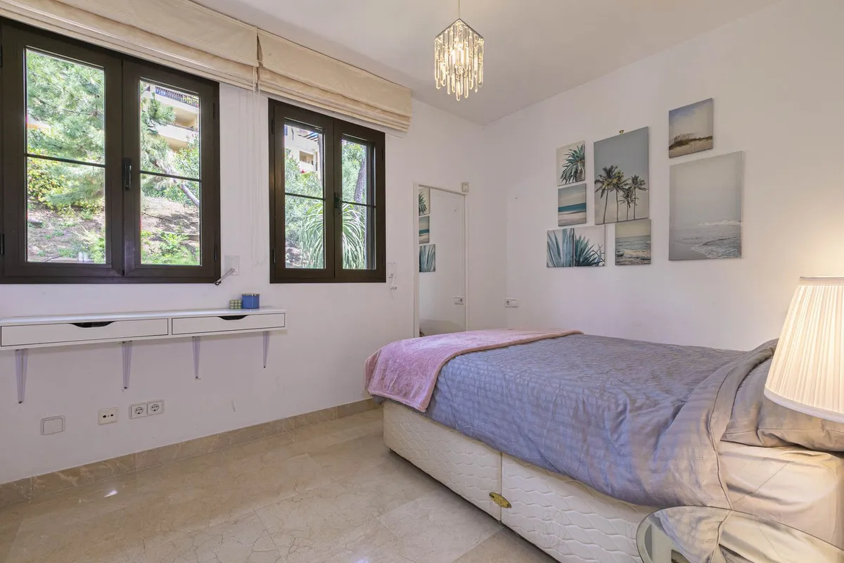 76440298-455b-4ea7-85b1-7d2b2b393793