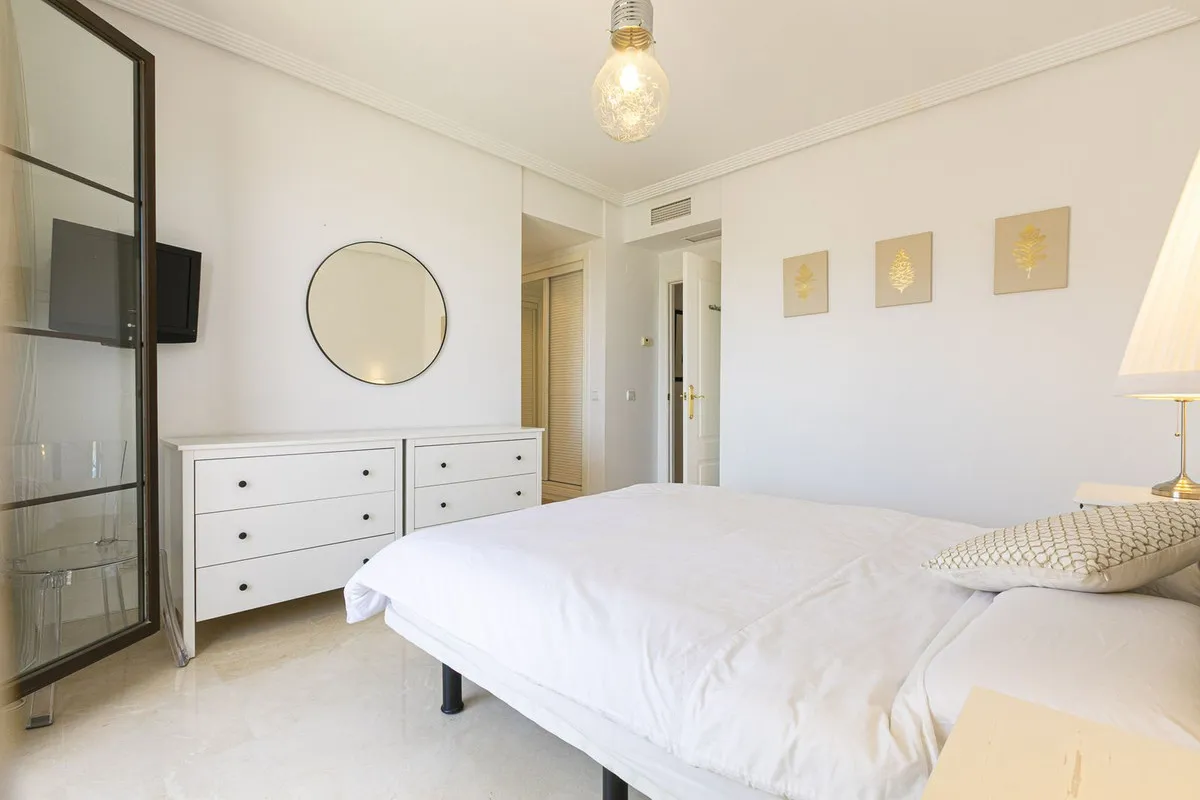 c8ddf6e5-127e-4343-a211-188c3def7b96