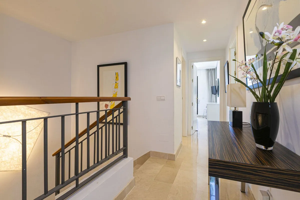 d3bb4dca-22a4-4bee-bd73-71c4b6937901