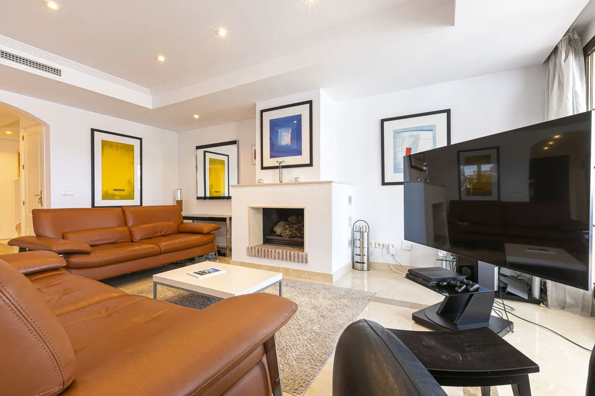 f268f3b0-f21a-4871-9352-3bb95e3a45b7