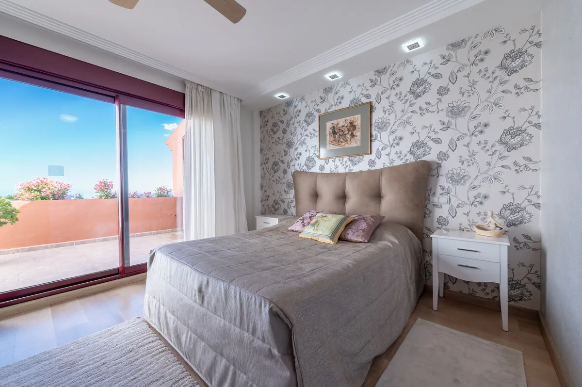 412f30a0-d130-474c-83f1-39daa996d8cf