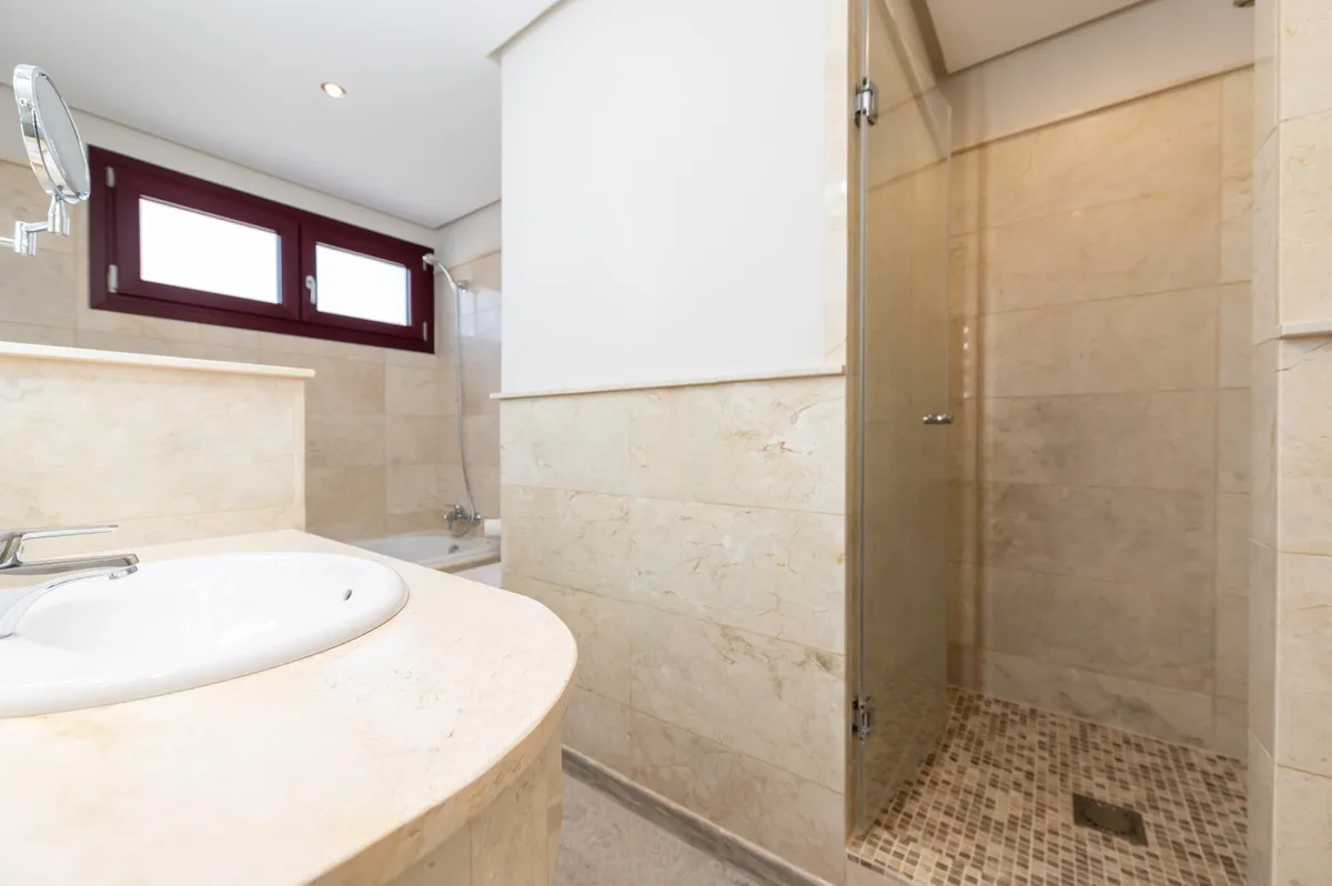 44344831-f289-4854-a667-4ce8b1e3a3c7