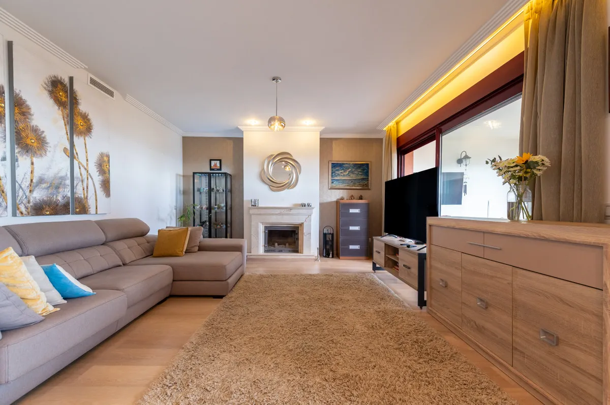 fce54b18-f6d5-4ebb-9c58-1dccc35a858a