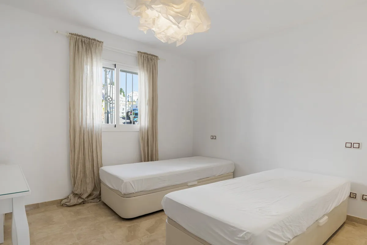 53653d62-9c35-410b-a56f-27bbc5fcd9df