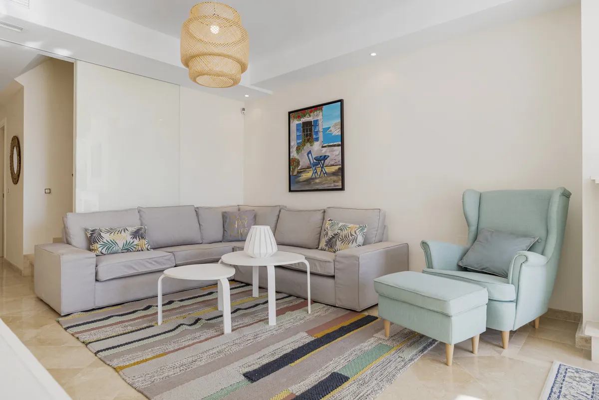 e9004608-b681-4de8-83df-6717d93cde47